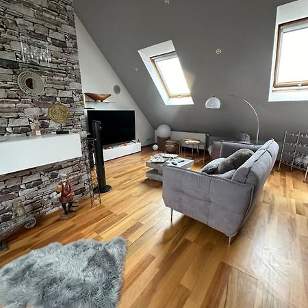 Zentrale Maisonette Mit Buero & Parkplatz 그리스하임 외부 사진